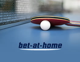 Das Logo von bet-at-home und eine Tischtennis Szene.