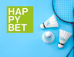 Das Logo von Happybet, Federbälle und ein Badminton Schläger.