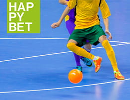 Das Logo von Happybet und eine Futsal Szene.